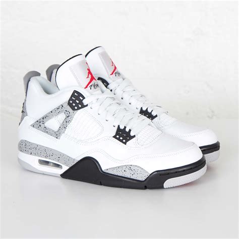 Jordan 4 online .